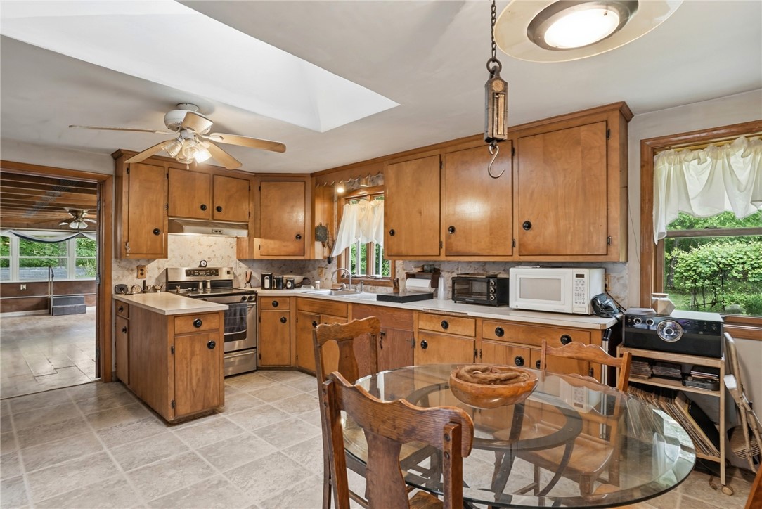1556 Harkney Hill Road Coventry, RI 02816 - Photo 23 of 41