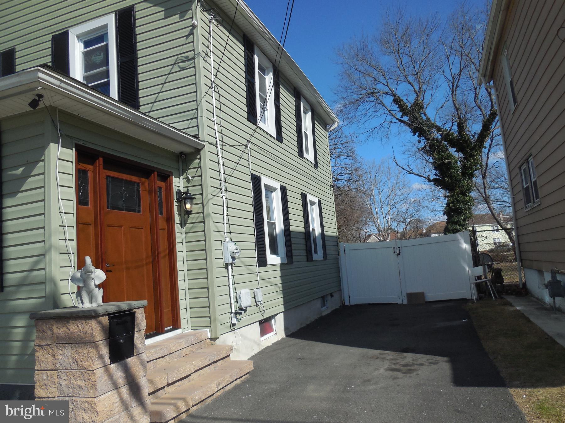 1039 Penn Line Road Paulsboro, NJ 08066 - Photo 2 of 27 Gallery Image 2