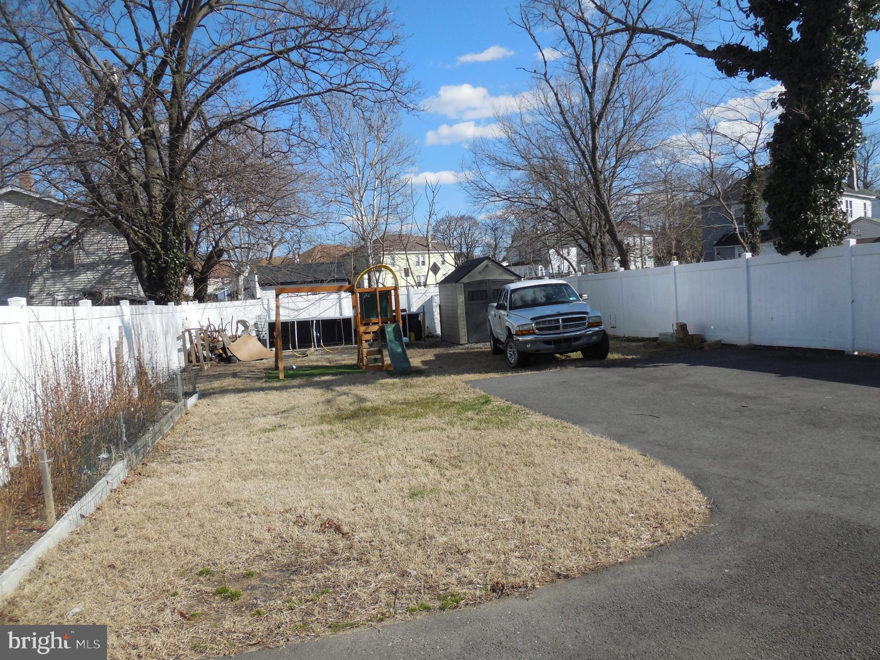 1039 Penn Line Road Paulsboro, NJ 08066 - Photo 4 of 27 Gallery Image 4
