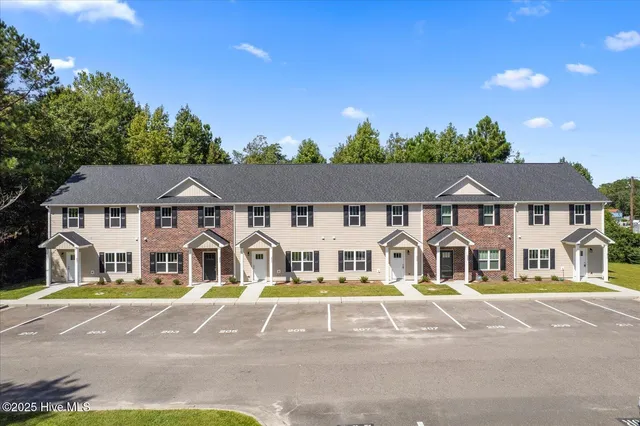 $230,000 | 207 Lincoln Pl Circle, Leland, NC 28451