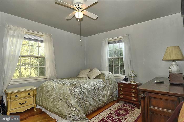 1526 Hanby Street Silver Spring, MD 20902 - Photo 17 of 19 Bedroom (Master)