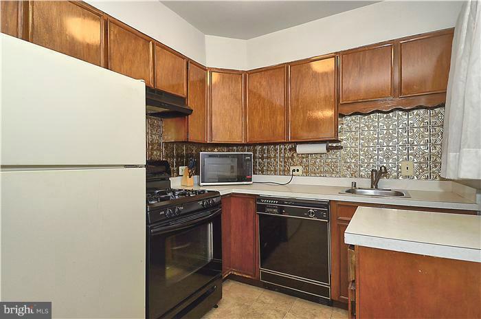 1526 Hanby Street Silver Spring, MD 20902 - Photo 4 of 19 Kitchen