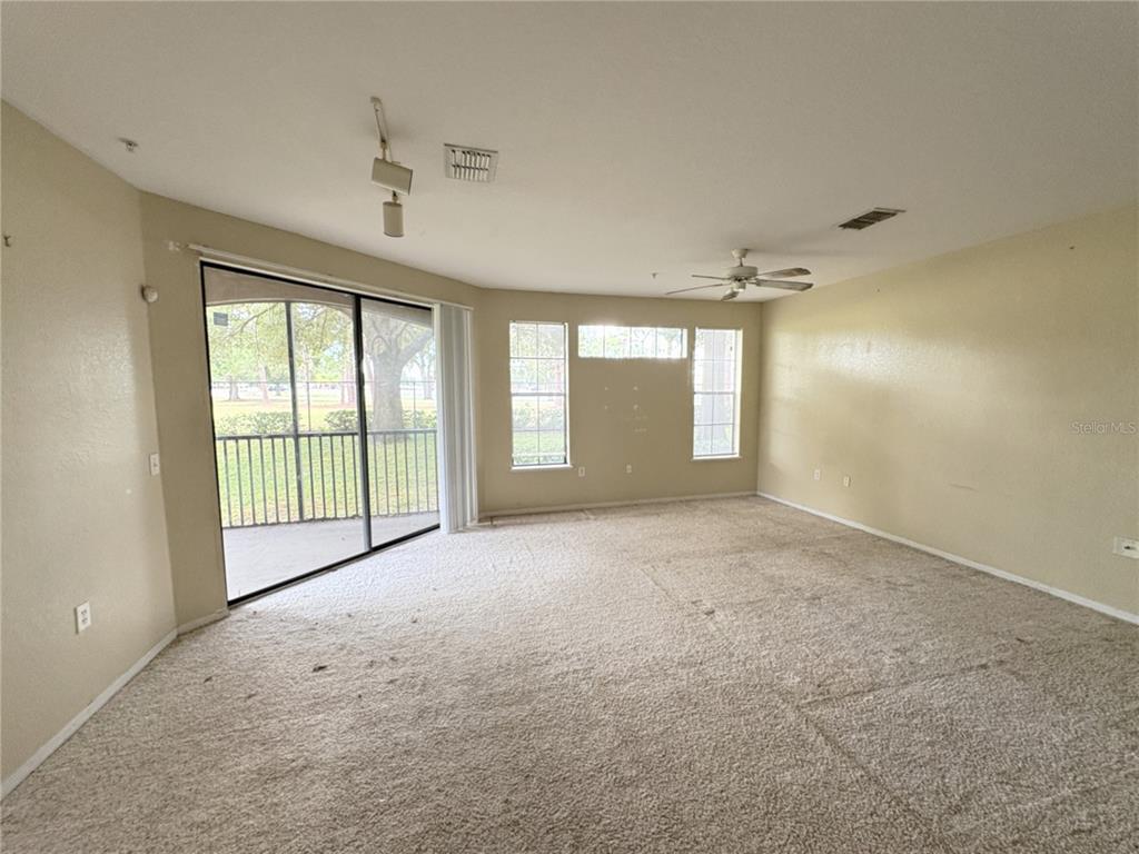 6177 Metrowest Boulevard, Unit 102 Orlando, FL 32835 - Photo 4 of 21