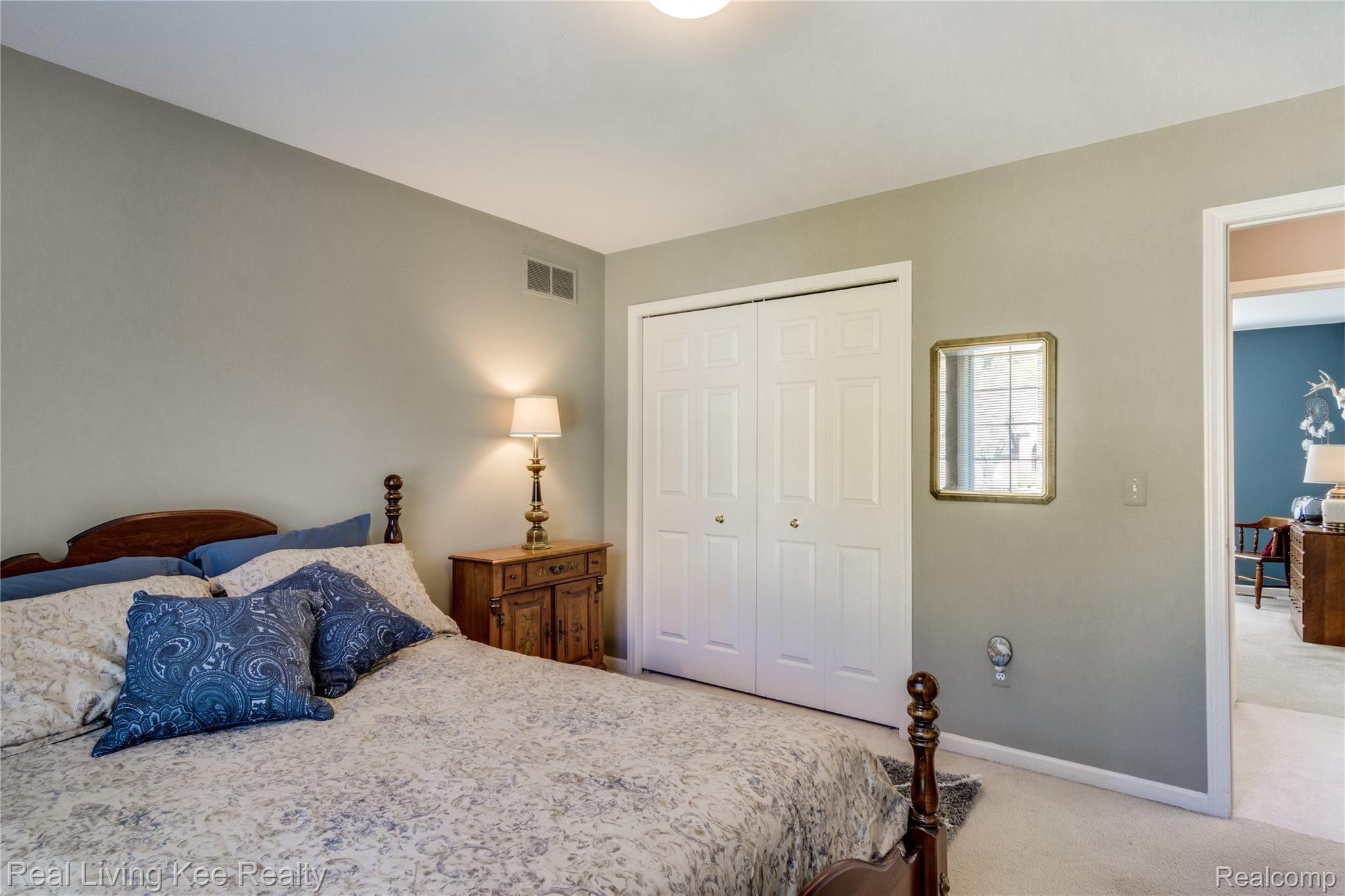6519 Chatham Circle Rochester, MI 48306 - Photo 35 of 50 Interiors (37 of 61).jpg