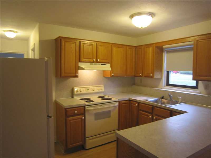 200 Old River Road, Unit 1 Lincoln, RI 02865 - Photo 4 of 7 Kitchen.