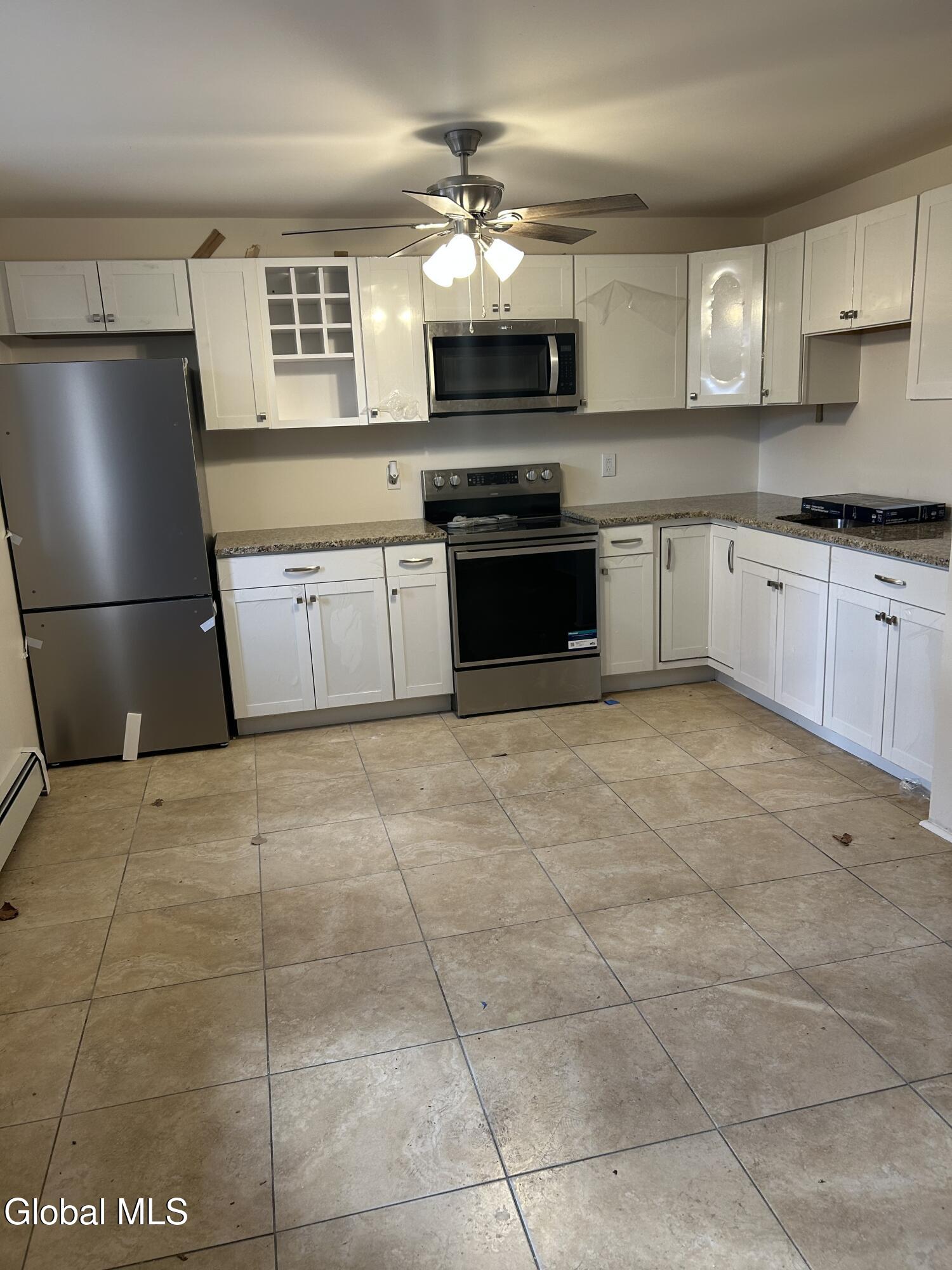 18 1/2 Voorhees Street, Unit 1 Amsterdam, NY 12010 - Photo 2 of 7 Voorhees k