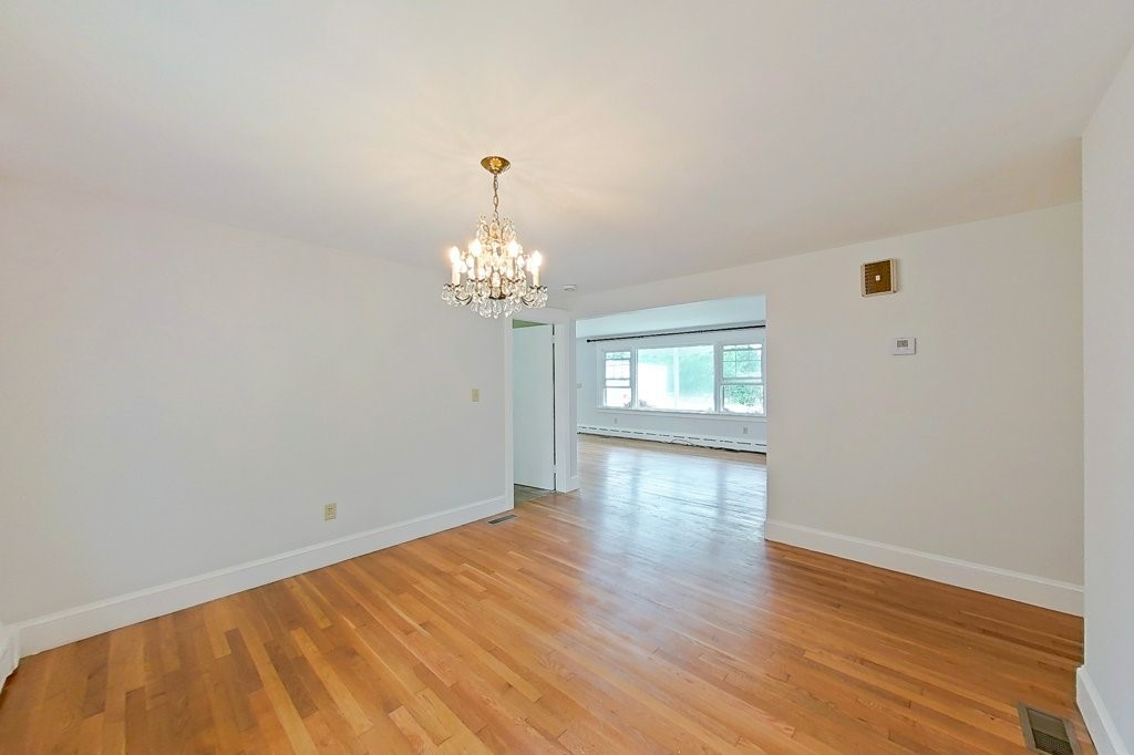 1290 West Main Road Portsmouth, RI 02871 - Photo 5 of 29 Gallery Image 5