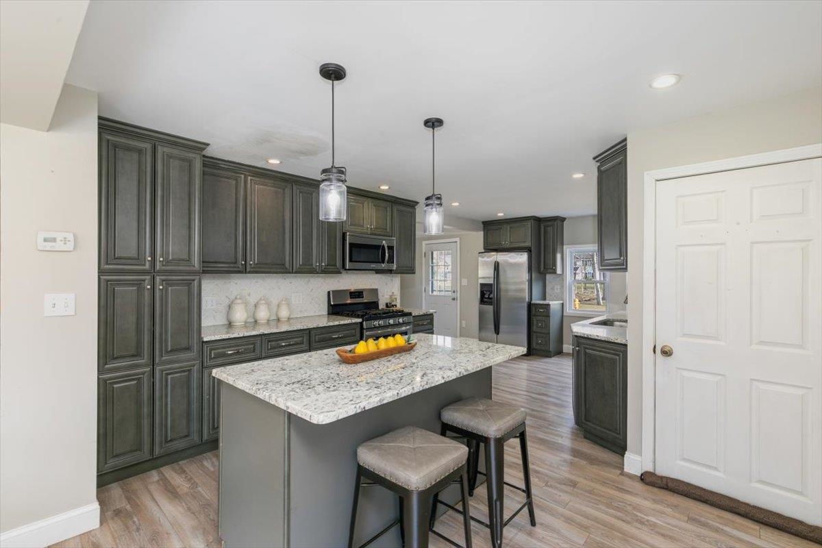 60 Town Farm Road Salem, NH 03079 - Photo 12 of 38