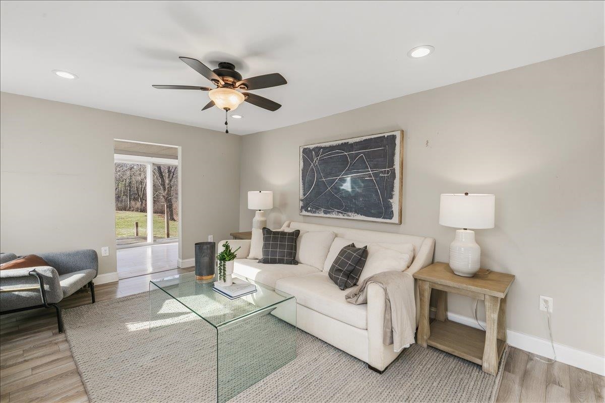 60 Town Farm Road Salem, NH 03079 - Photo 4 of 38