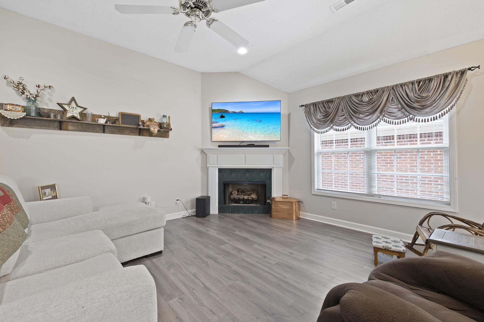 436 Rambling Rose Way Moore, SC 29369 - Photo 5 of 34