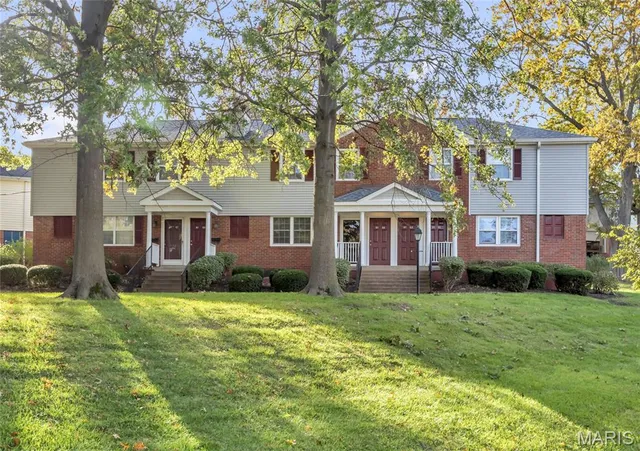 $189,000 | 9155 North Swan Circle, St. Louis, MO 63144