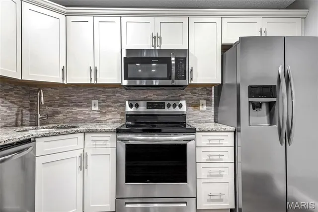 $189,000 | 9155 North Swan Circle, St. Louis, MO 63144