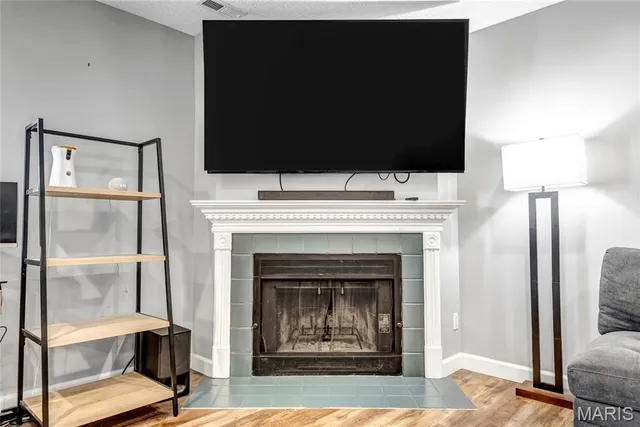 $189,000 | 9155 North Swan Circle, St. Louis, MO 63144