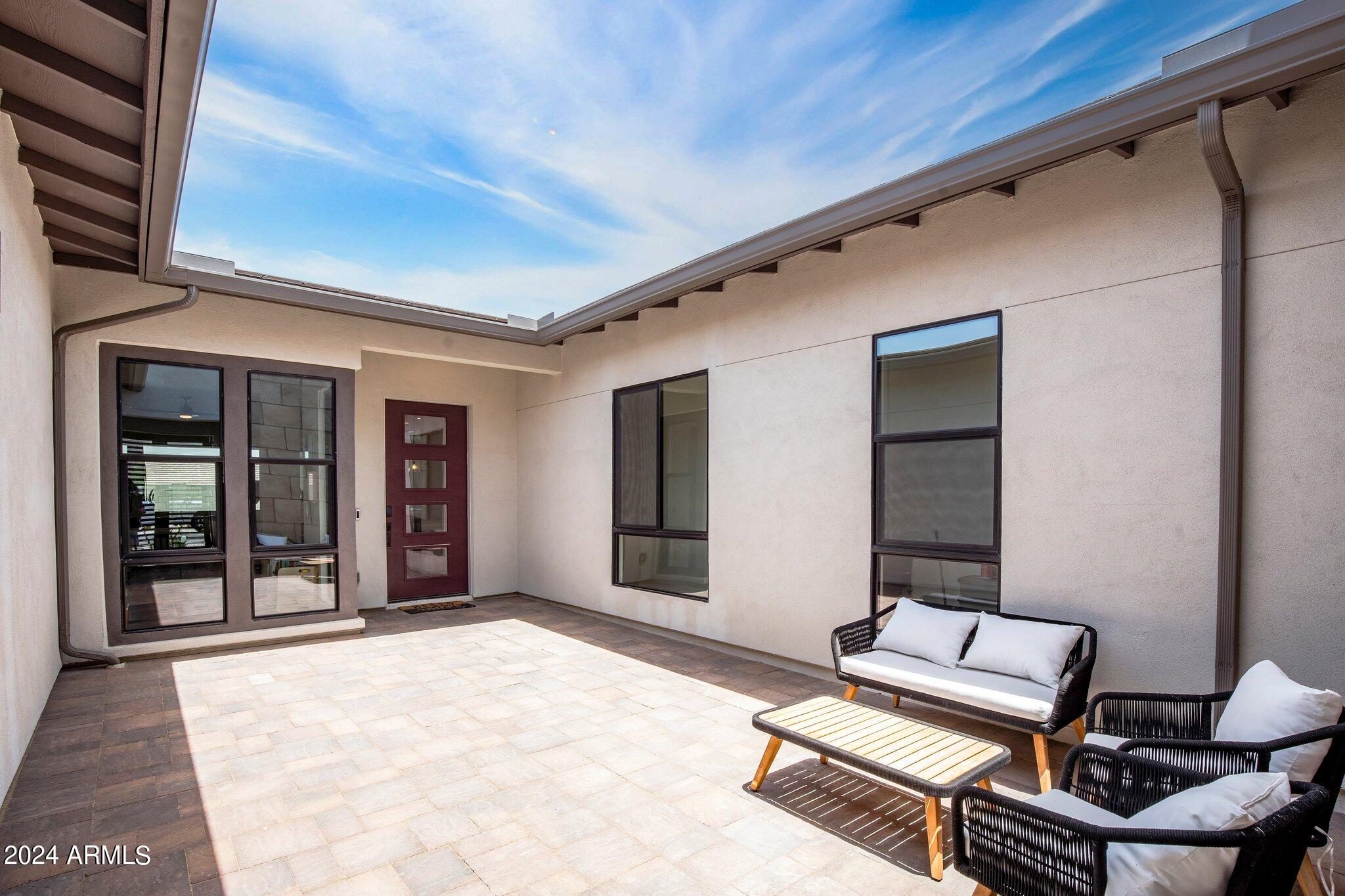 812 East Summerside Road Phoenix, AZ 85042 - Photo 4 of 64