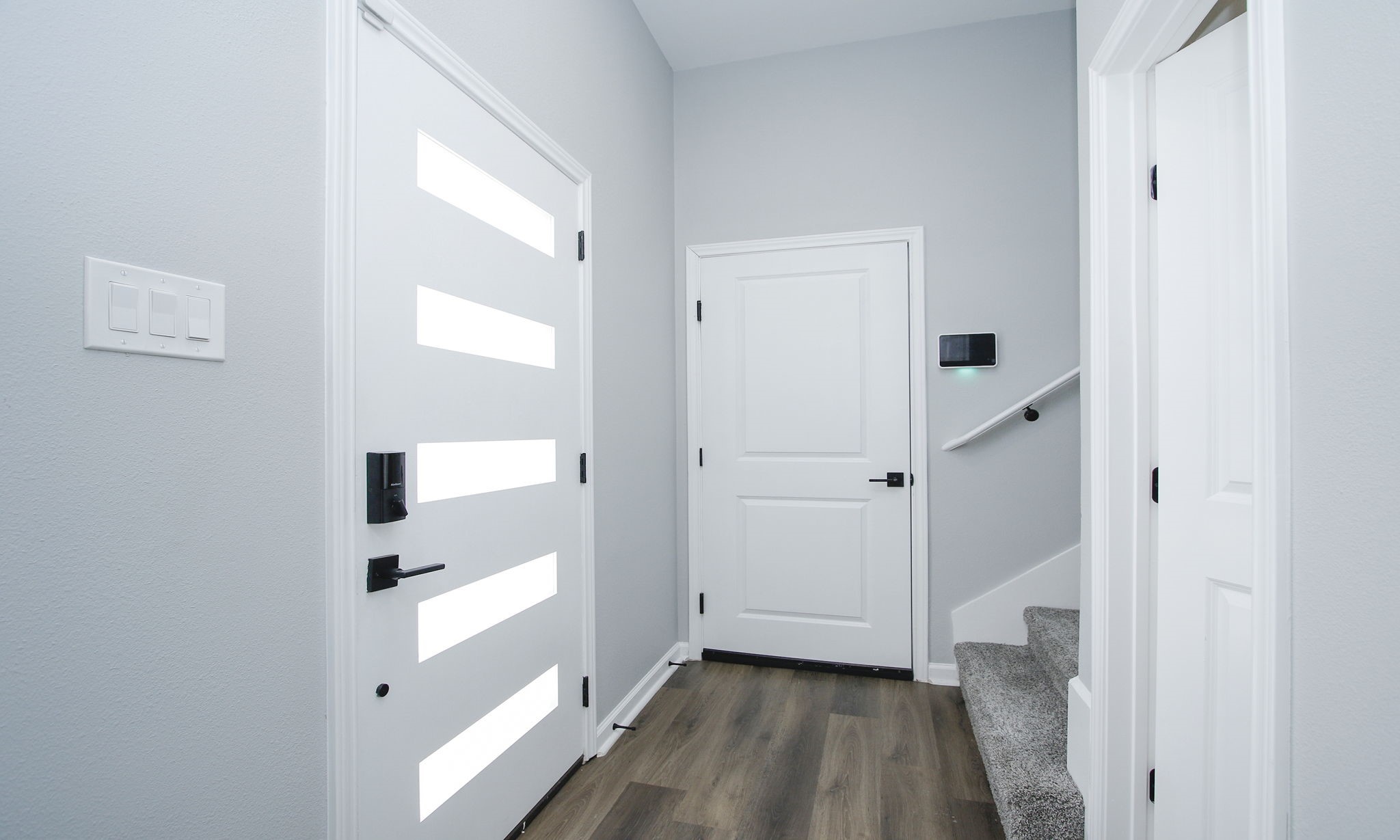 4337 Faulkner Street Houston, TX 77021 - Photo 3 of 39 a view of a hallway with white walls