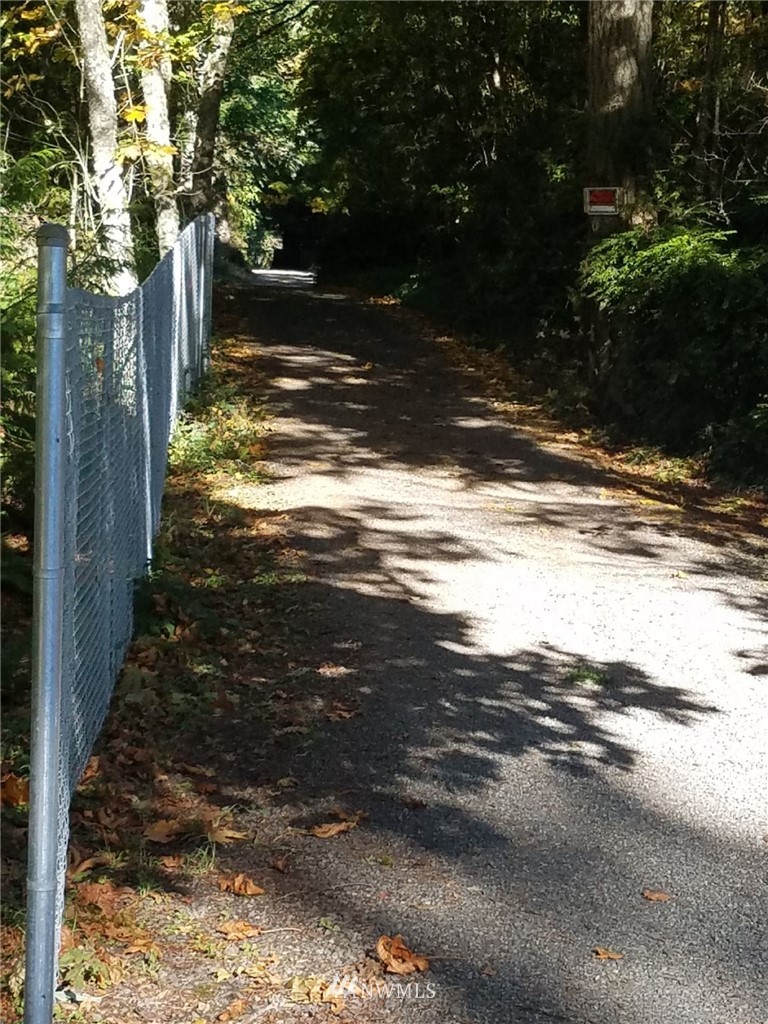 8925 Southeast View Park Road Port Orchard, WA 98367 - Photo 2 of 7 Gallery Image 2