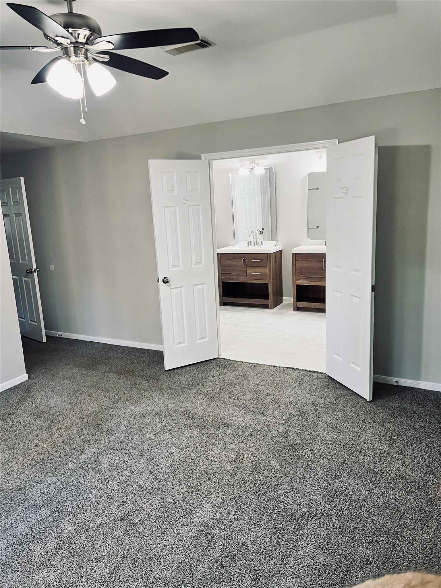 75 East Village Knoll Circle Spring, TX 77381 - Photo 22 of 33 a view of a livingroom with a furniture