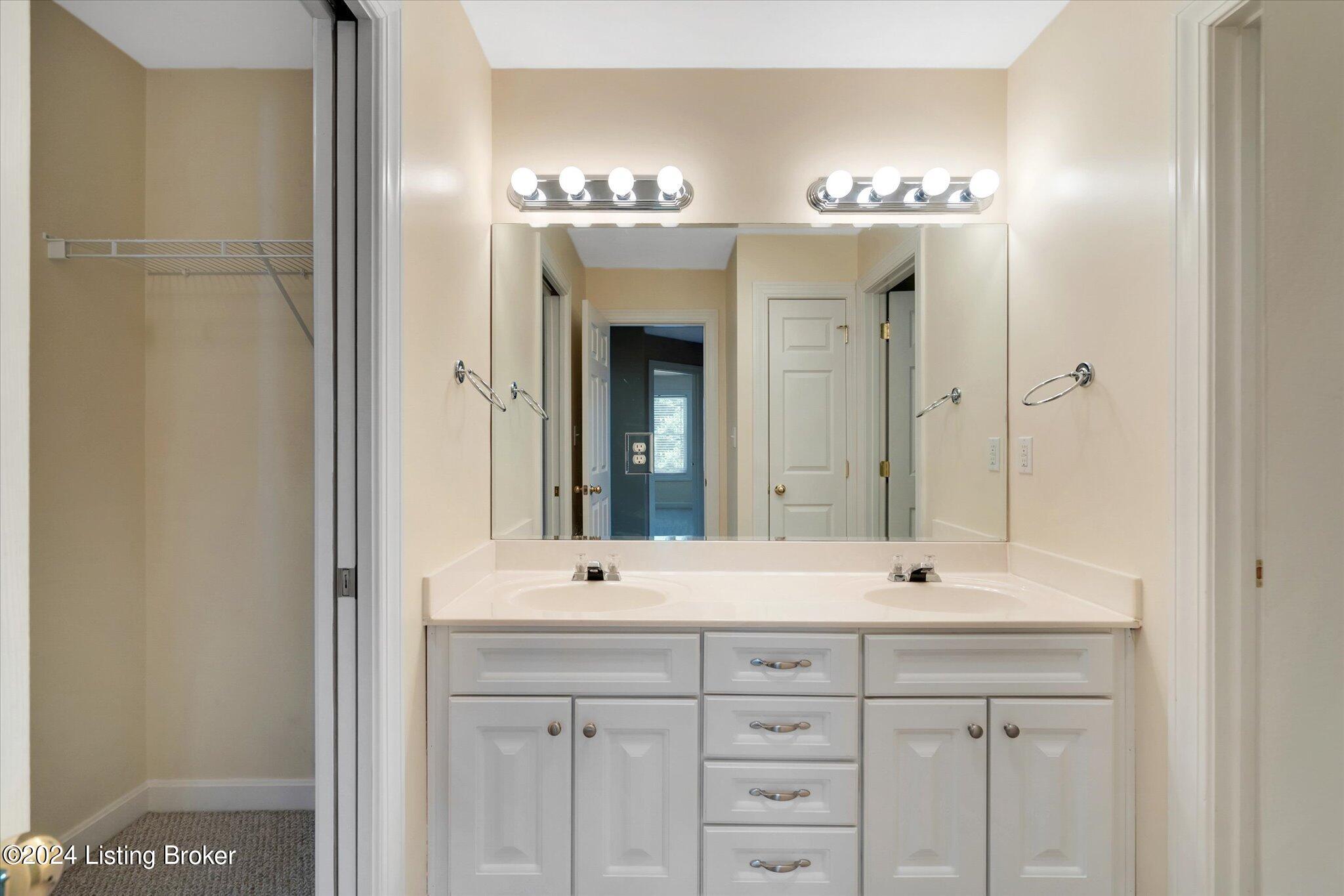 12700 Razor Branch Court Louisville, KY 40299 - Photo 30 of 61 37-37-_DSC7111