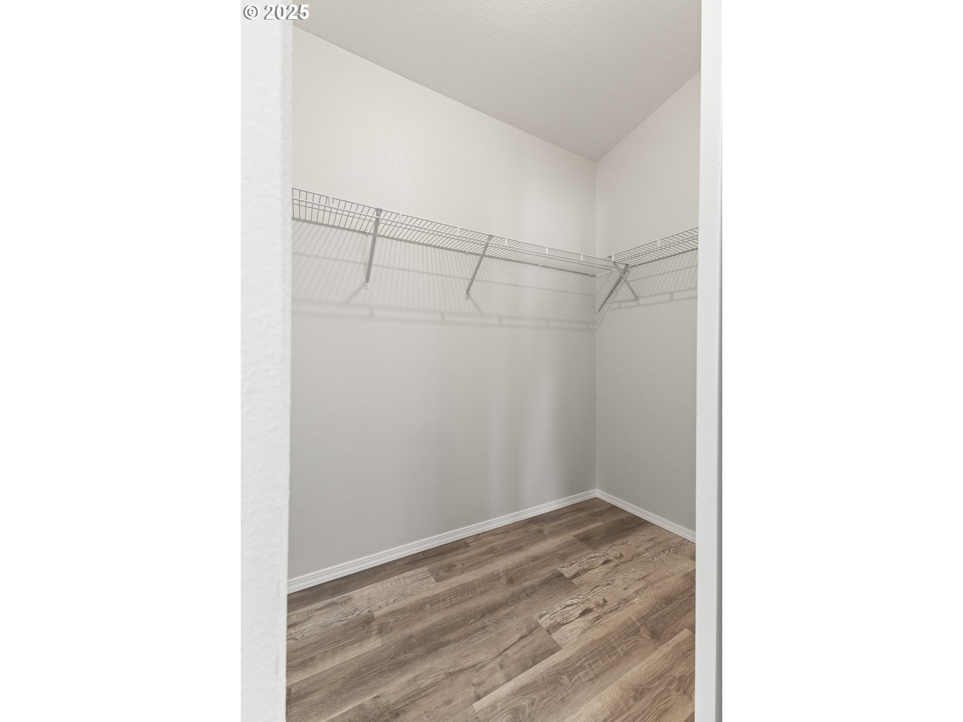 20191 Highway 42 Myrtle Point, OR 97458 - Photo 20 of 41 a view of a room with wooden floor