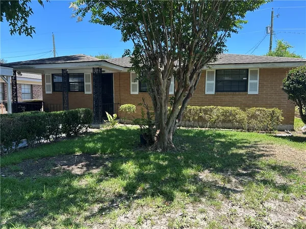 $1,600 | 1010 Carroll Street, Savannah, GA 31415