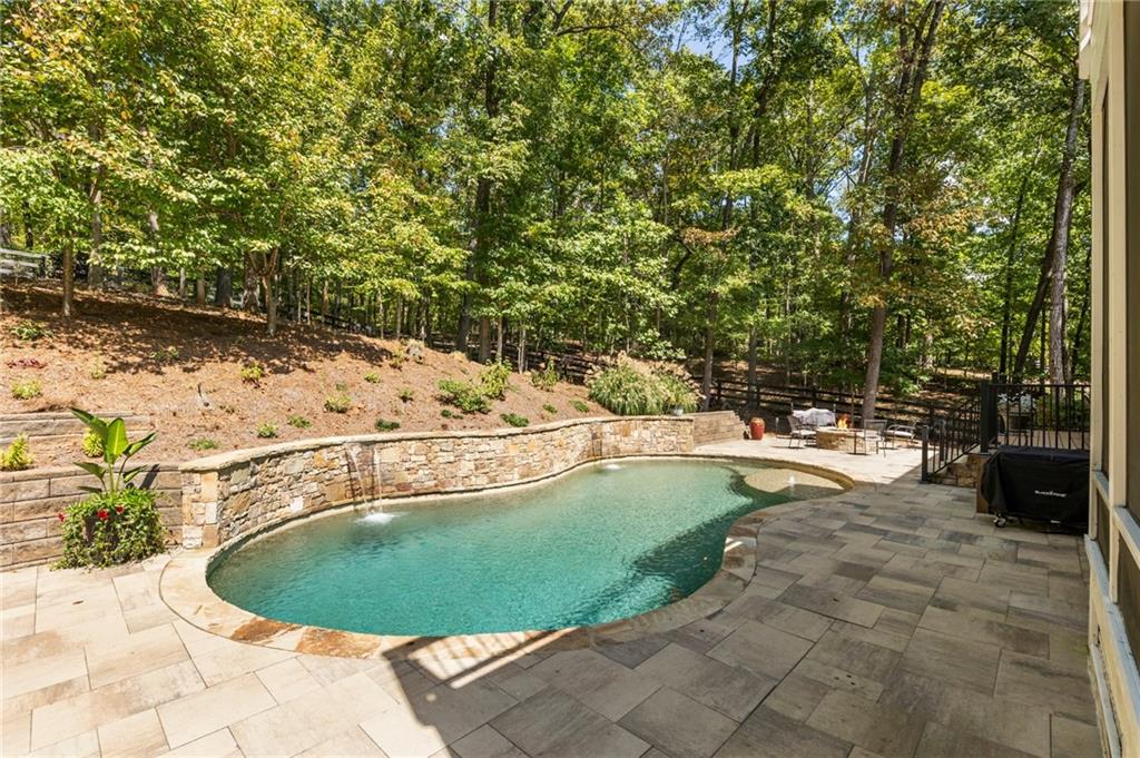 950 Post Oak Cl Milton, GA 30004 - Photo 13 of 19