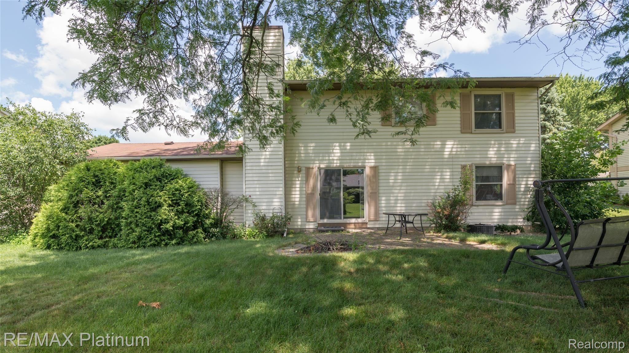 40361 Oak Tree Novi, MI 48375 - Photo 6 of 37 005_33.jpg
