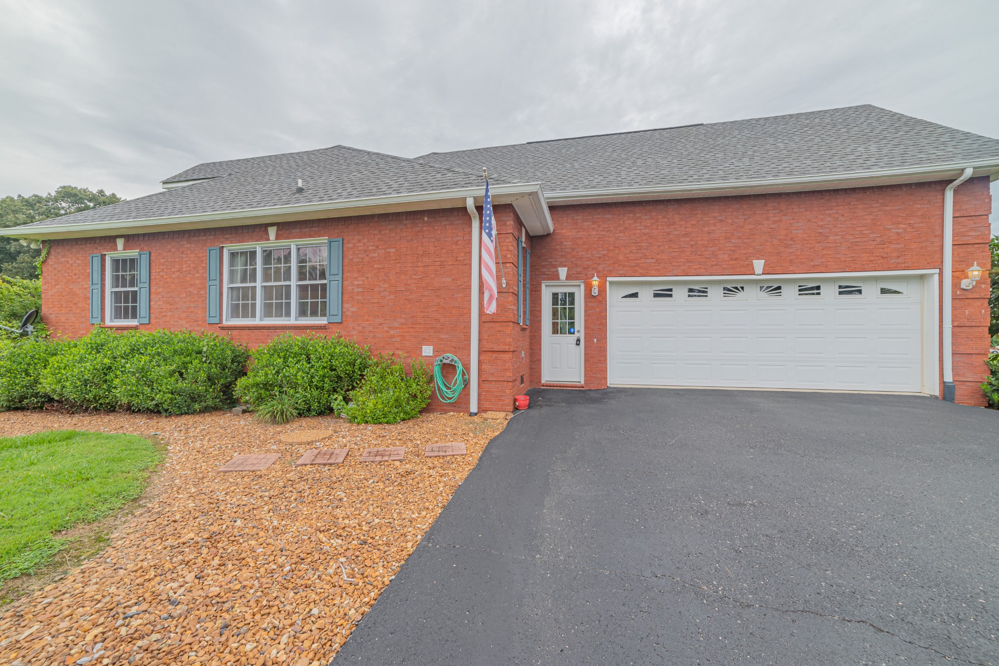 2828 Bains Road Hillsboro, TN 37342 - Photo 14 of 50 a front view of house with yard