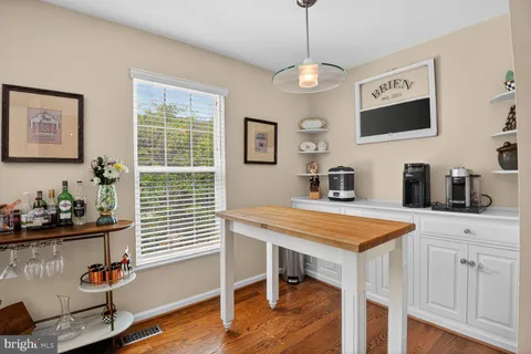$975,000 | 917 Rolfe Place, Alexandria, VA 22314