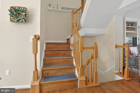 $975,000 | 917 Rolfe Place, Alexandria, VA 22314