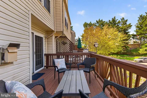 $975,000 | 917 Rolfe Place, Alexandria, VA 22314