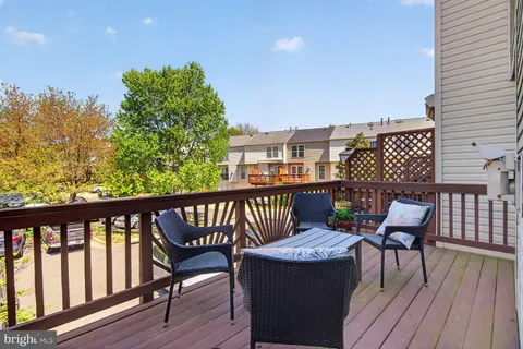 $975,000 | 917 Rolfe Place, Alexandria, VA 22314