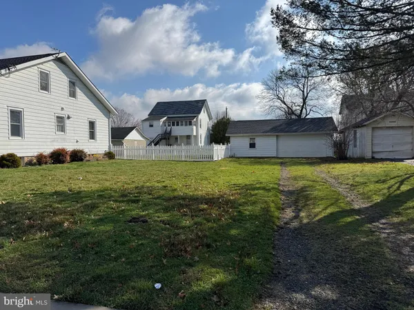 $2,100 | 23 Addison Street, Oxford, PA 19363