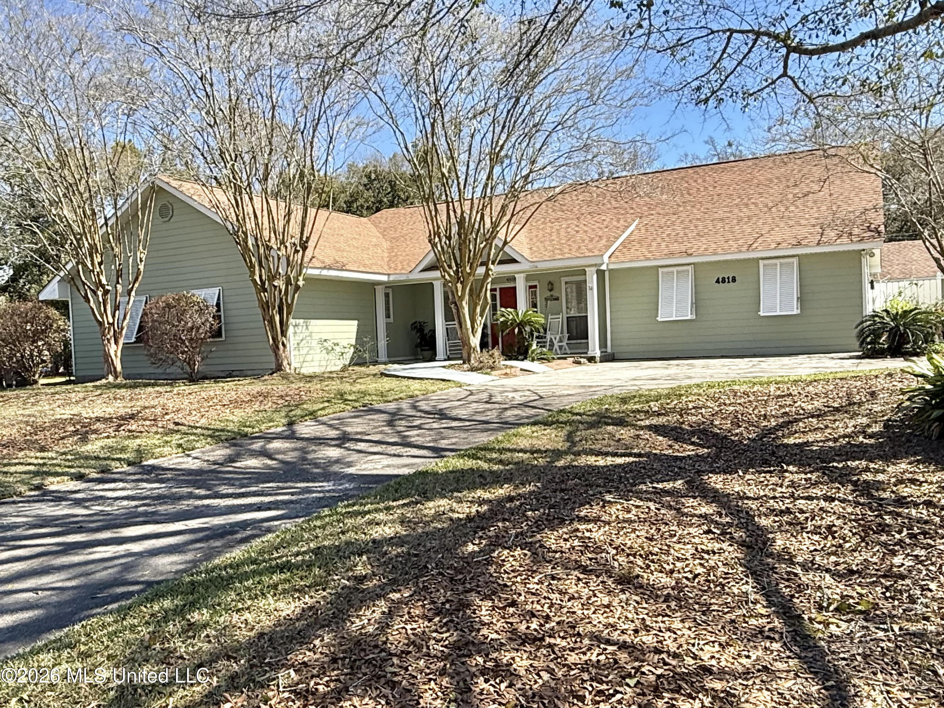 4818 Oakwood Street Moss Point, MS 39563 - Photo 1 of 14 4818 Oakwood