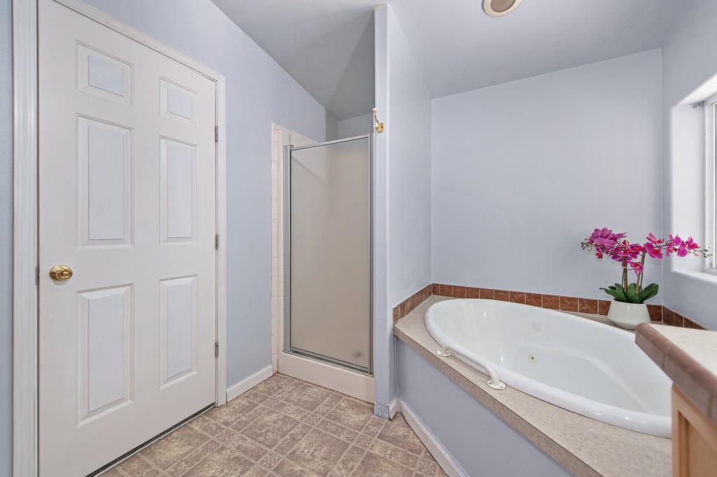 36000 Culberson Road Alta, CA 95701 - Photo 88 of 96 Primary bathroom in ADU.