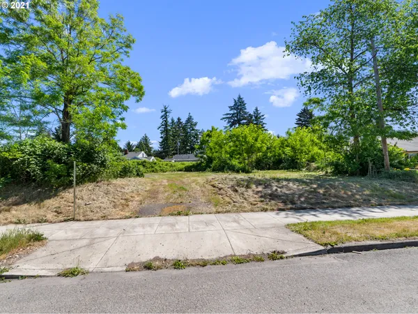 $199,900 | 5716 Southeast 122nd Avenue, Portland, OR 97236