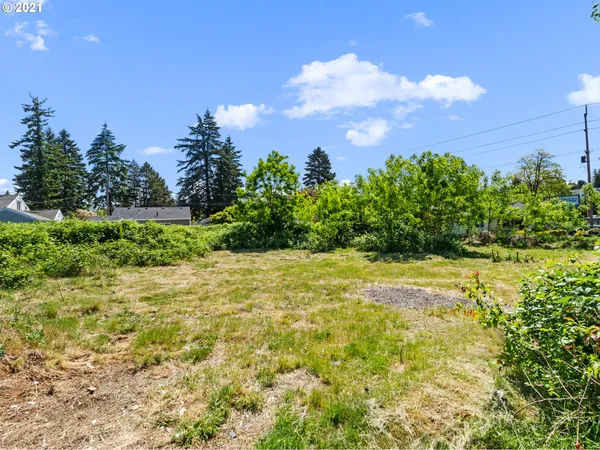 $199,900 | 5716 Southeast 122nd Avenue, Portland, OR 97236