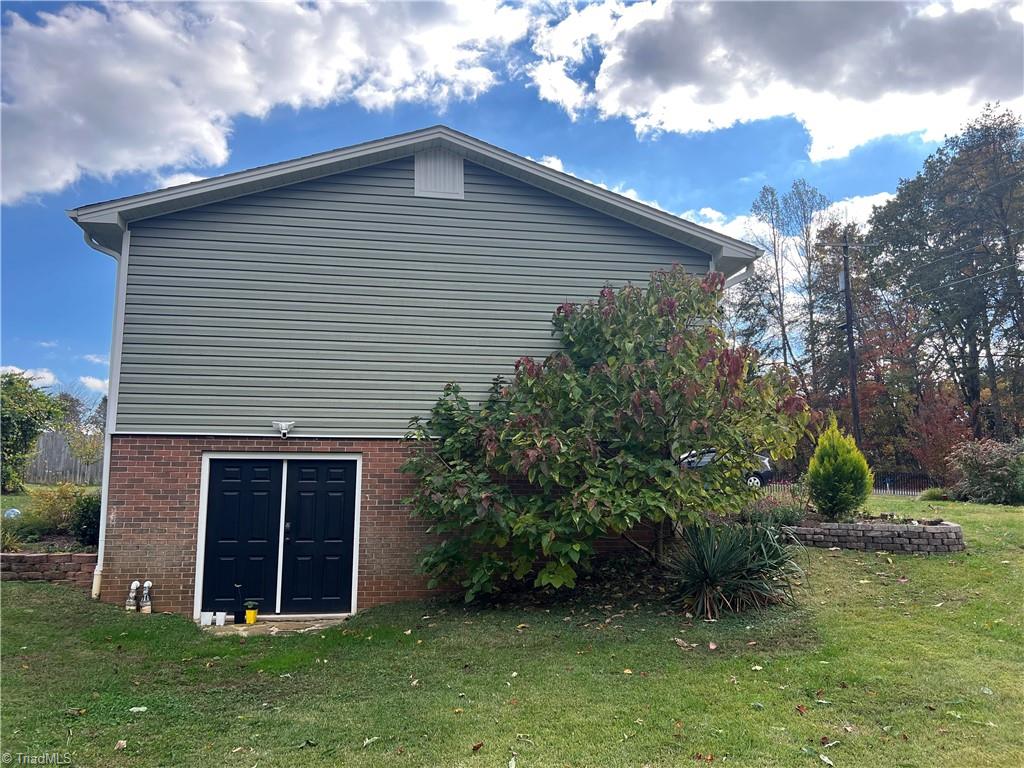 270 Mt Pleasant Church Road State Road, NC 28676 - Photo 15 of 37