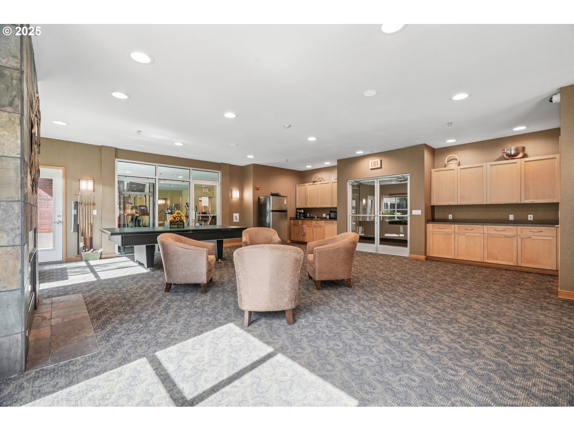 300 West 8th Street, Unit 206 Vancouver, WA 98660 - Photo 32 of 42 a living room with furniture and kitchen view