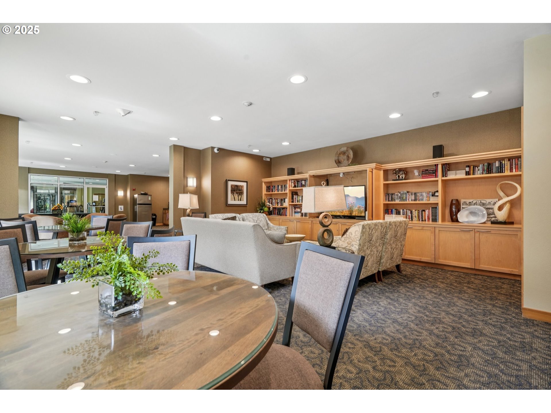 300 West 8th Street, Unit 206 Vancouver, WA 98660 - Photo 34 of 42 a living room with furniture kitchen view and a potted plant