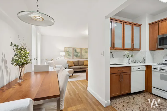 $1,250,000 | 250 West 103rd Street, Unit 3A | Upper West Side