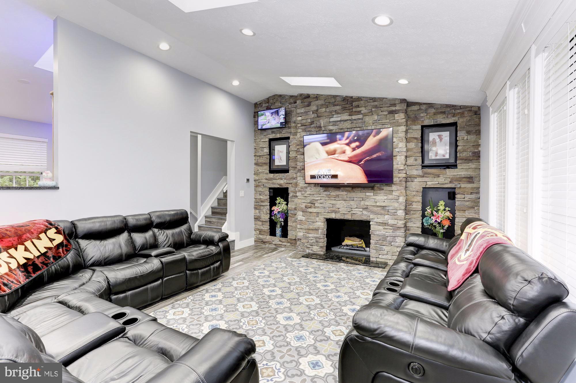 1723 Bayside Beach Road Pasadena, MD 21122 - Photo 3 of 67 Gallery Image 3