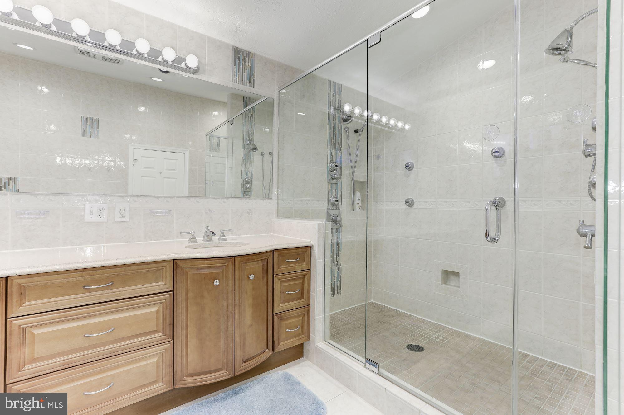 1723 Bayside Beach Road Pasadena, MD 21122 - Photo 29 of 67 Master double shower