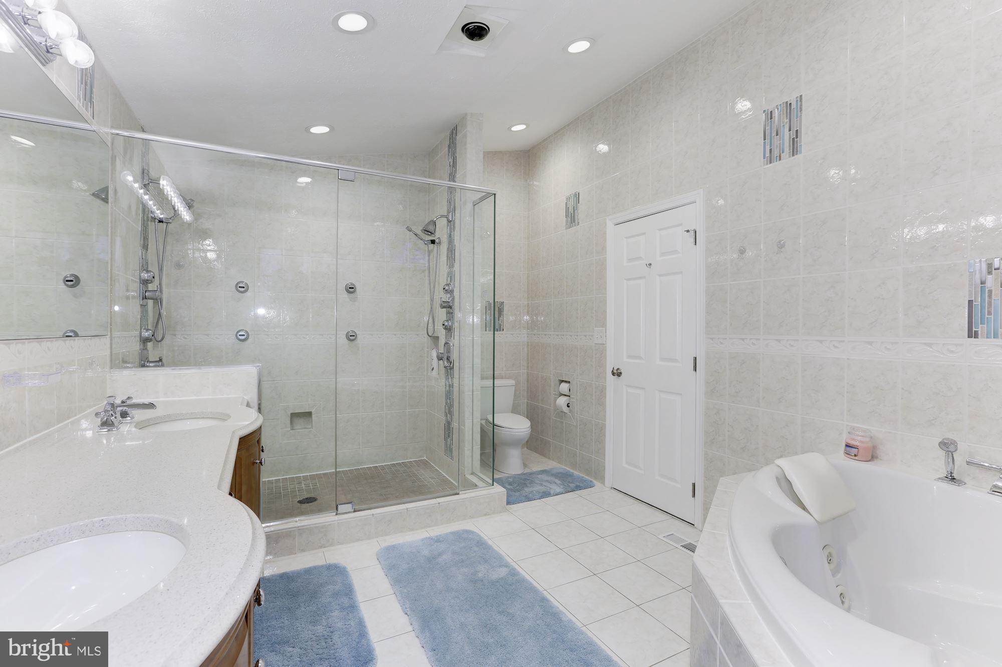 1723 Bayside Beach Road Pasadena, MD 21122 - Photo 5 of 67 Master Bath