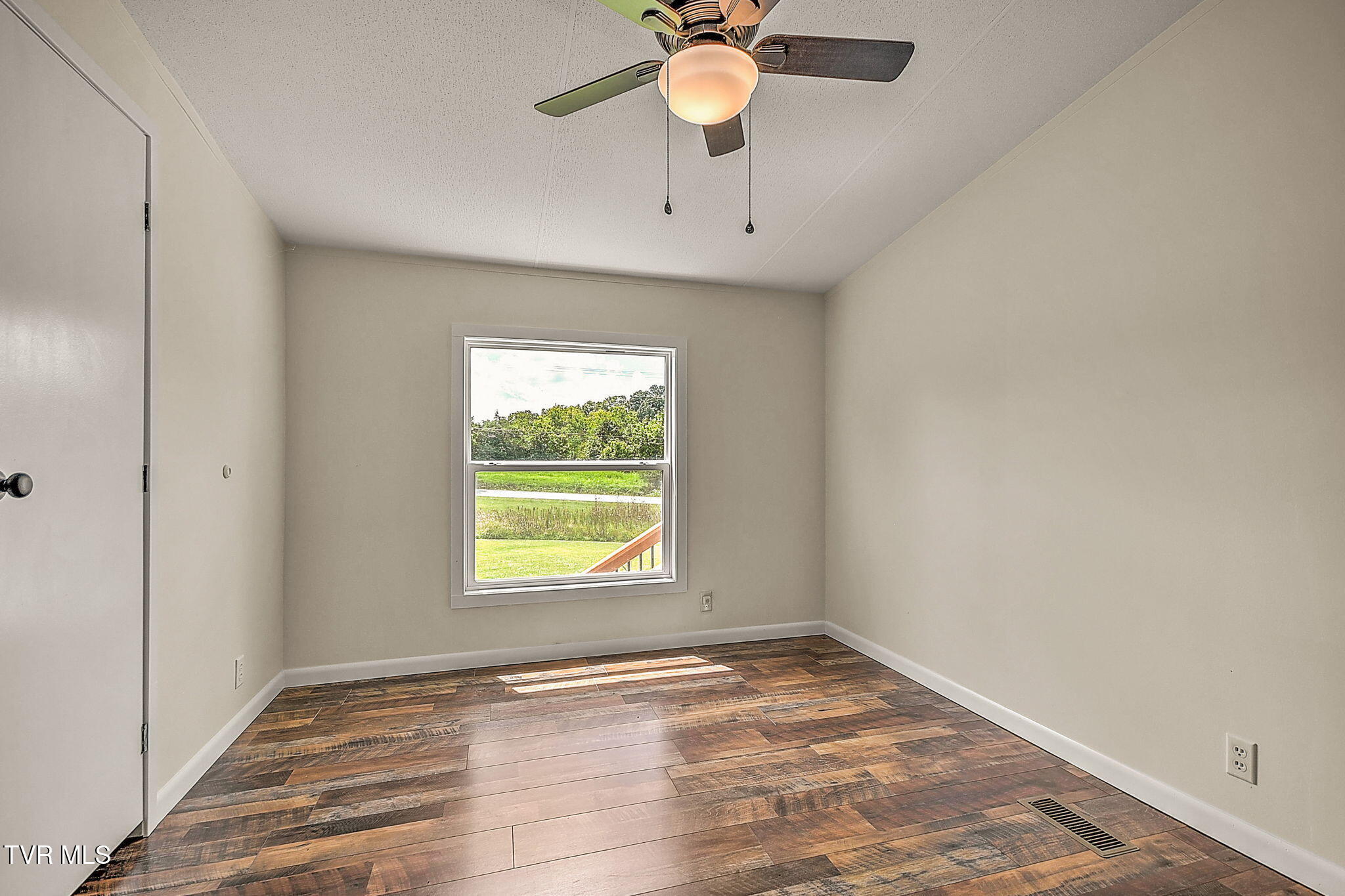650 Ottway Road Greeneville, TN 37745 - Photo 20 of 44 21-web-or-mls-650 Ottway Rd BW-22