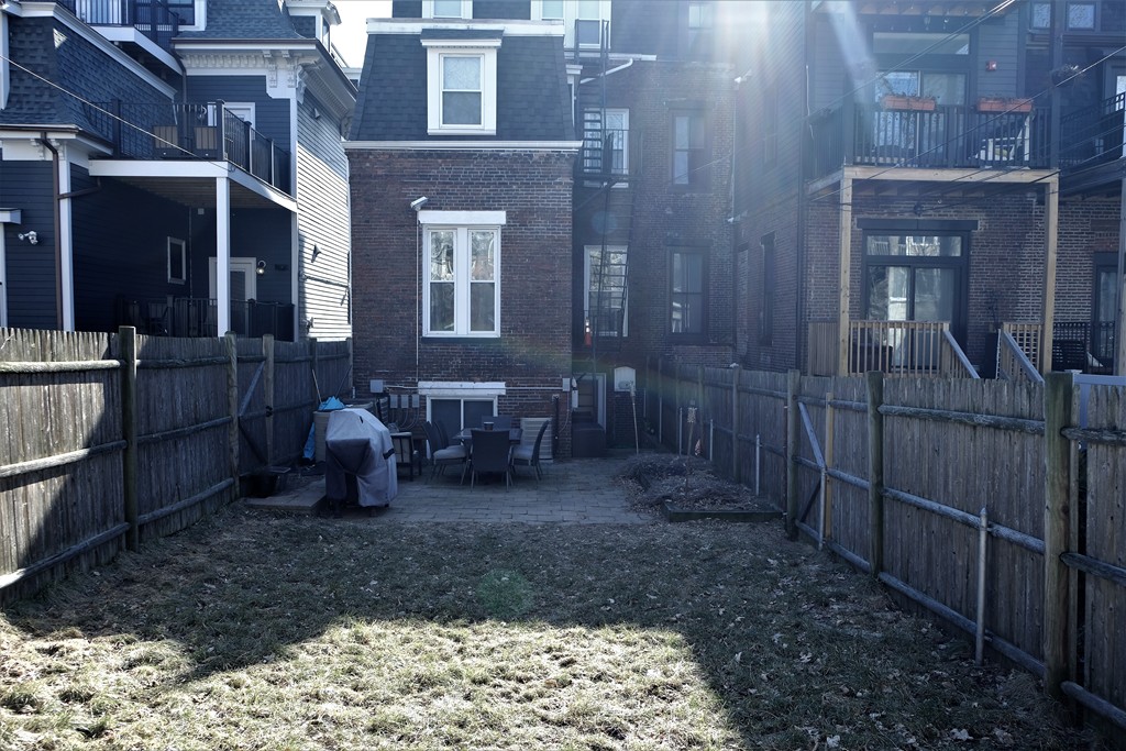 754 East 4th Street, Unit 1 Boston, MA 02127 - Photo 5 of 8