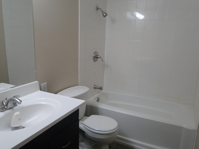 5300 West Carpenter Road Flint, MI 48504 - Photo 9 of 14