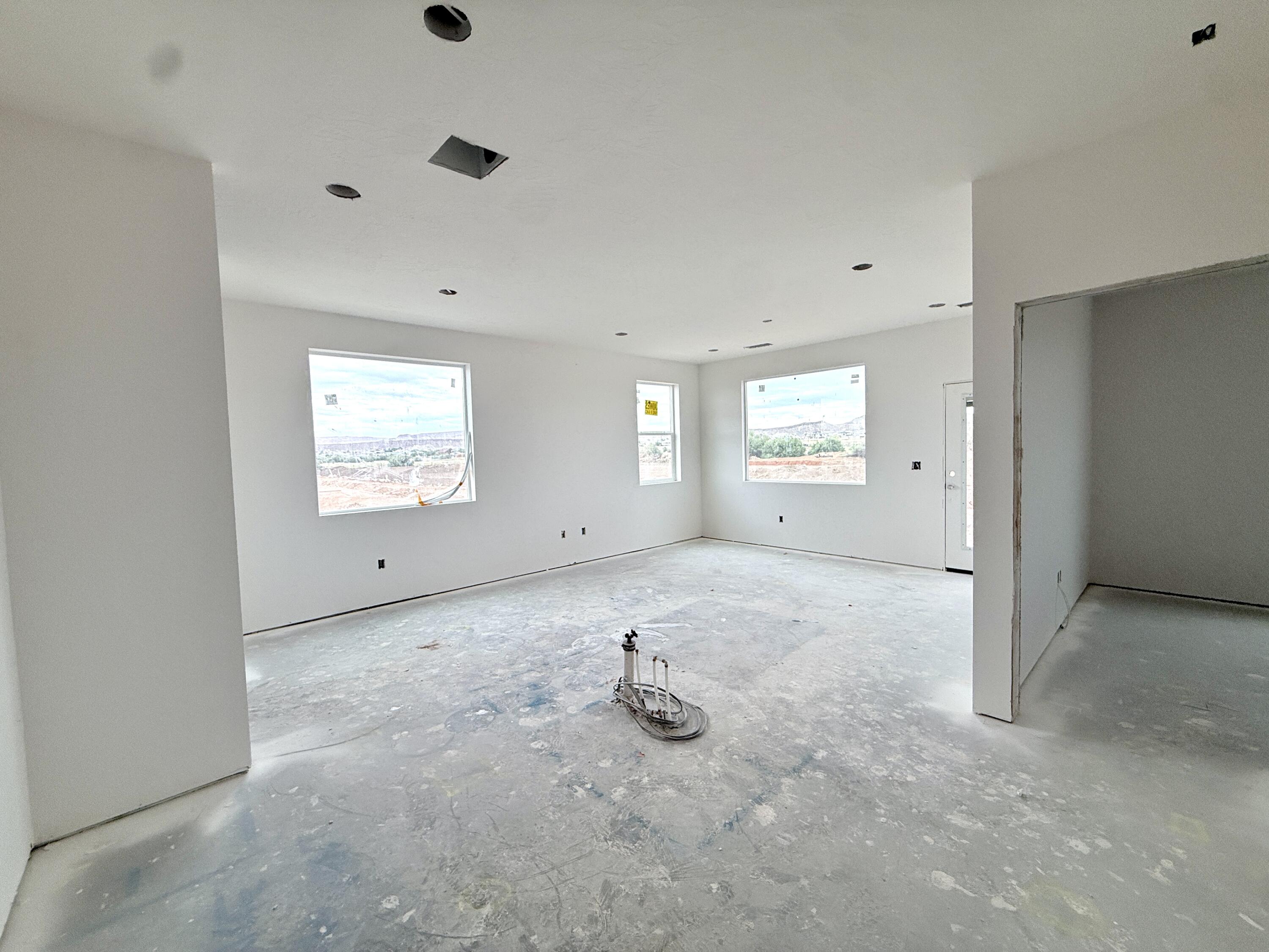 2678 East Suniva Way Street St. George, UT 84790 - Photo 5 of 14 Living room