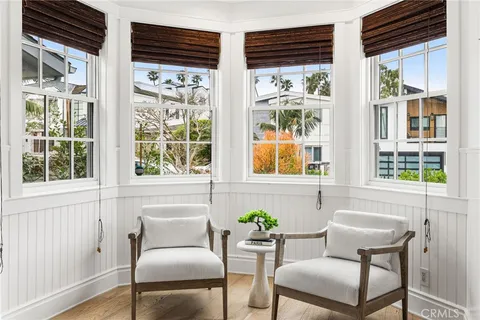 $5,250,000 | 320 Heliotrope Avenue, Corona del Mar, CA 92625