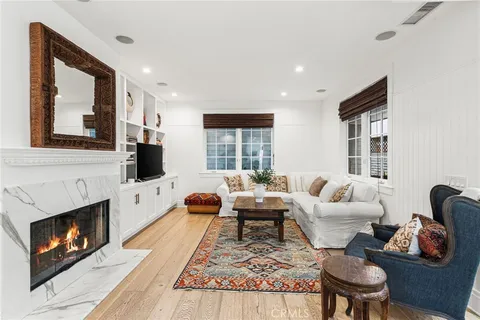 $5,250,000 | 320 Heliotrope Avenue, Corona del Mar, CA 92625