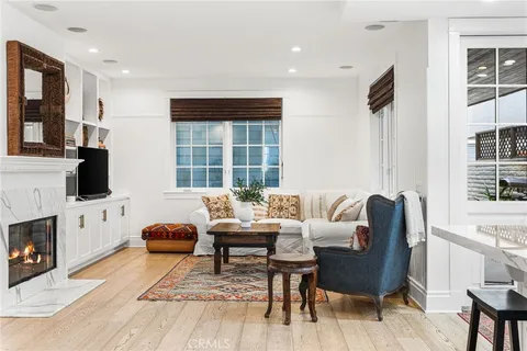 $5,250,000 | 320 Heliotrope Avenue, Corona del Mar, CA 92625